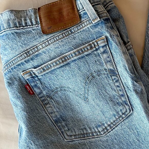 501 Original Fit Women's Jeans - Picture 10 of 13